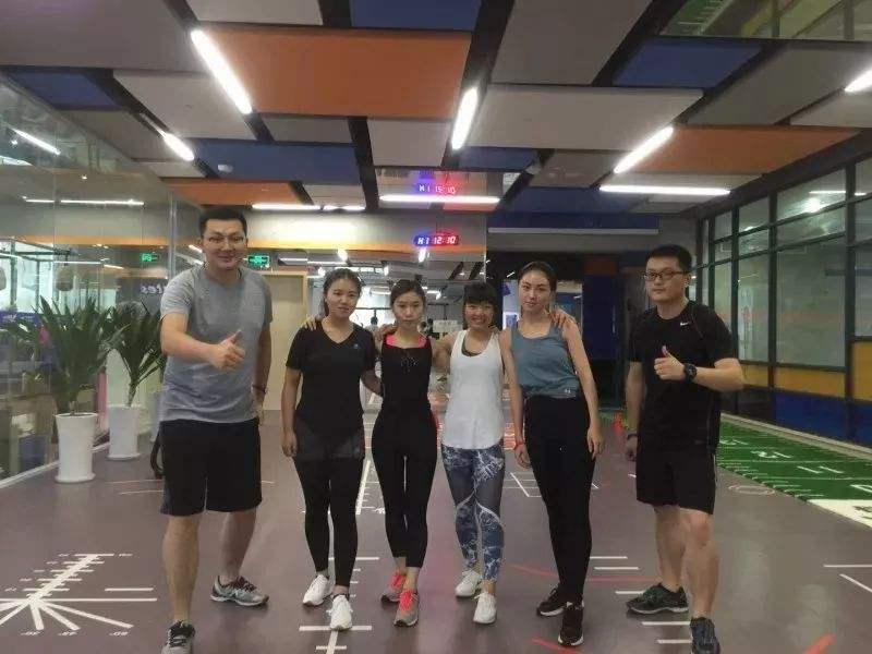 这就有点厉害了！空军找上蓝翔 为的就是挖掘机